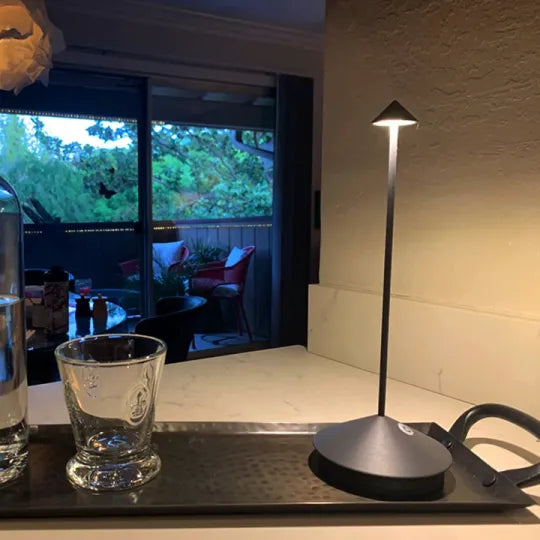 Amtn Club | Lampe de Table LED Sans Fil Flexible & Durable