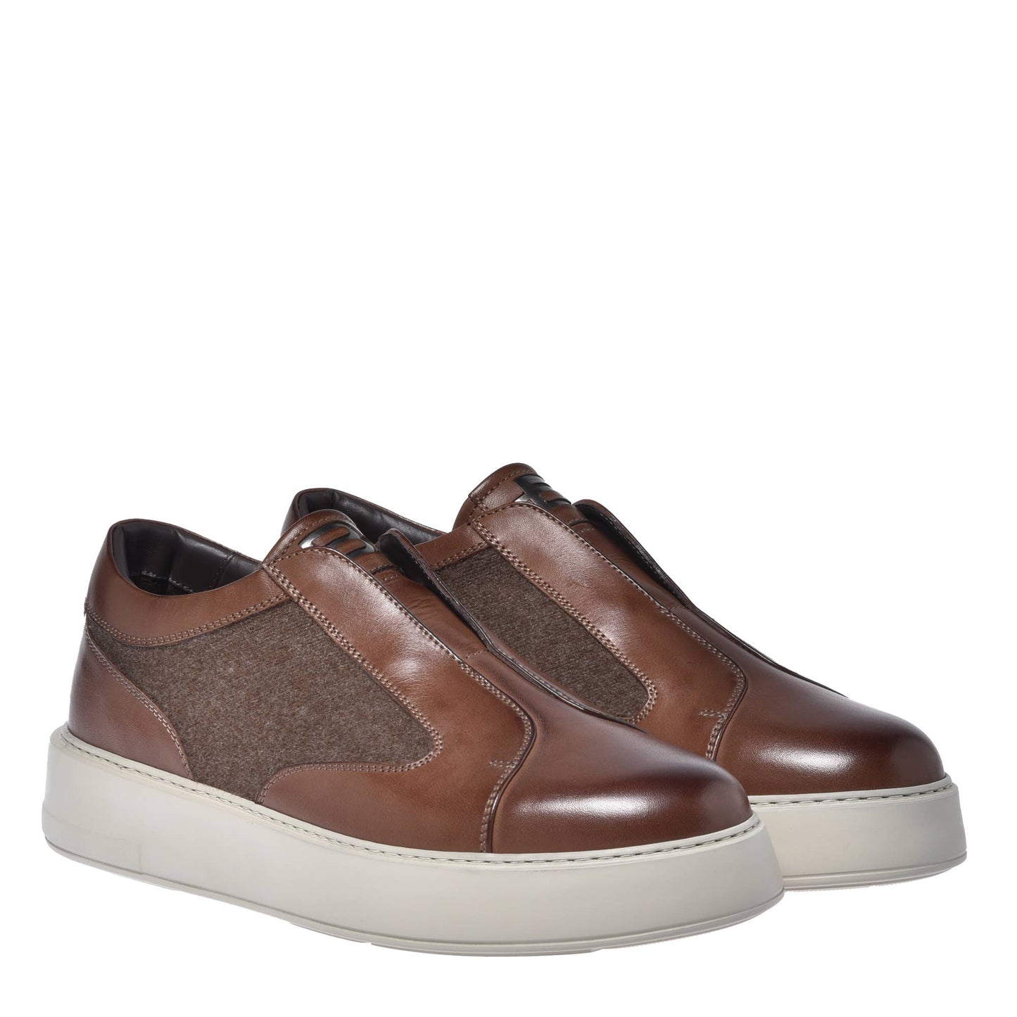 Chaussures en cuir beige Baldinini d'Amtnclub