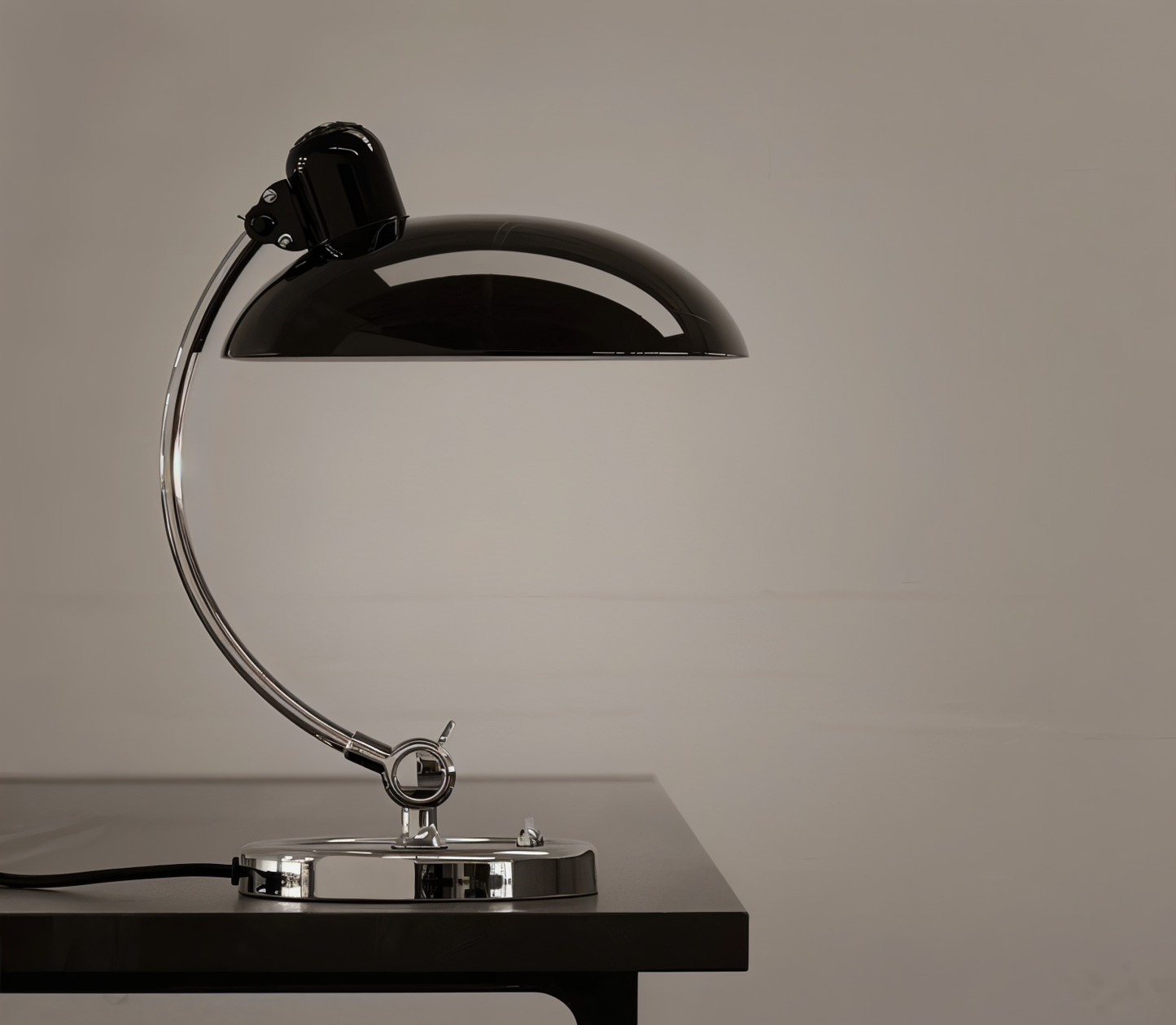 Amtn Club | Lampe de Bureau Vintage Réglable en Fer – Virella