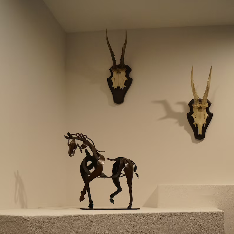 Amtn Club | Statue de Cheval Artisanale Décorative – Ferro