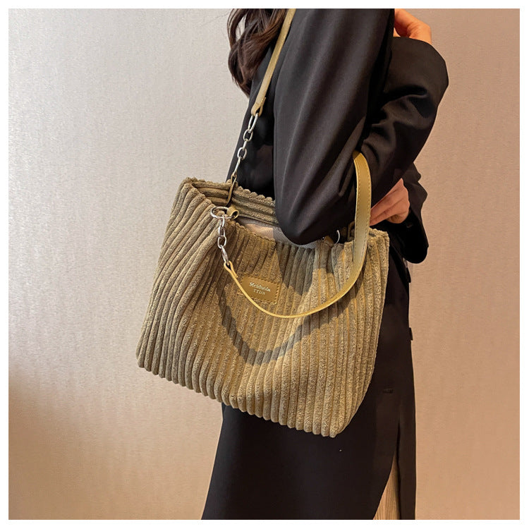 Amtn Club | Sac à Bandoulière en Velours Côtelé – Amelia