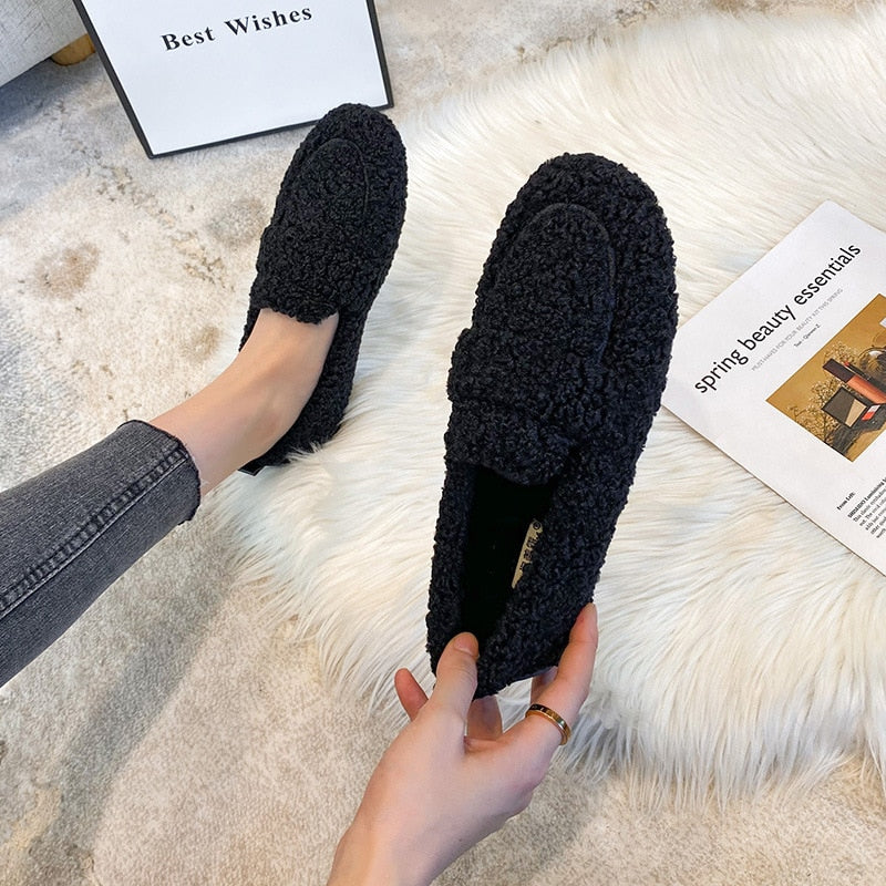 Amtn Club | Chaussons Ultra-Doux Confort Nuage – CozyStep