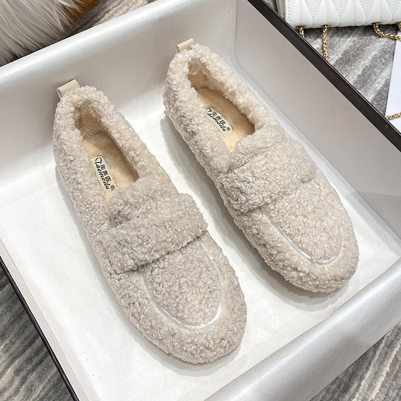 Amtn Club | Chaussons Ultra-Doux Confort Nuage – CozyStep