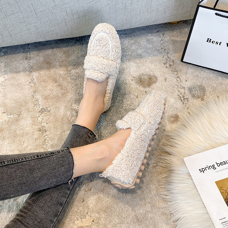 Amtn Club | Chaussons Ultra-Doux Confort Nuage – CozyStep