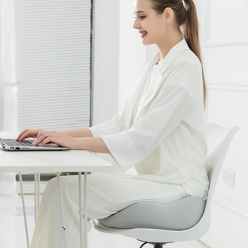 Amtn Club | Coussin Ergonomique en Mousse à Mémoire – LuxuraComfort