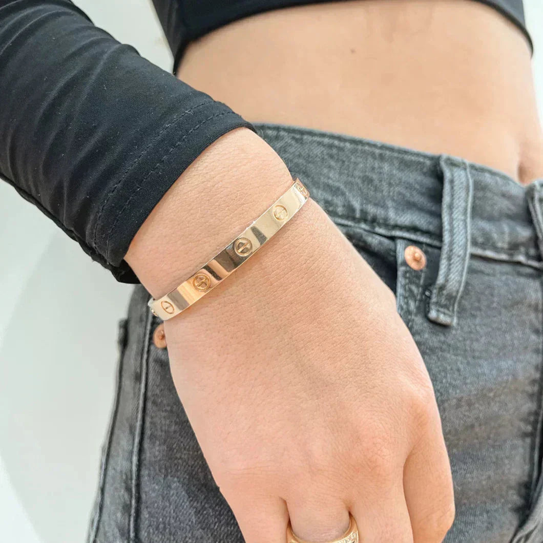 Amtn Club | Bracelet Doré Élégant au Style Intemporel