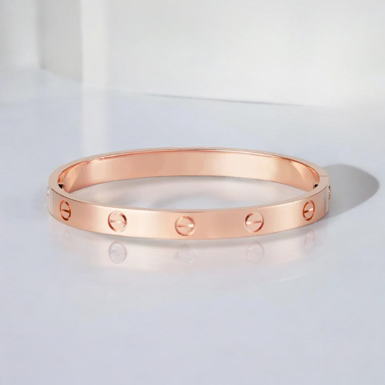 Amtn Club | Bracelet Doré Élégant au Style Intemporel