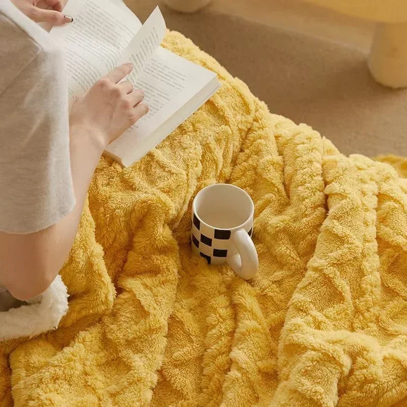 Amtn Club | Couverture Hiver Épaisse en Laine d’Agneau – WarmWool