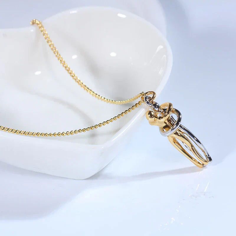 Amtn Club | Concept Symbolique Amour & Connexion – Hug