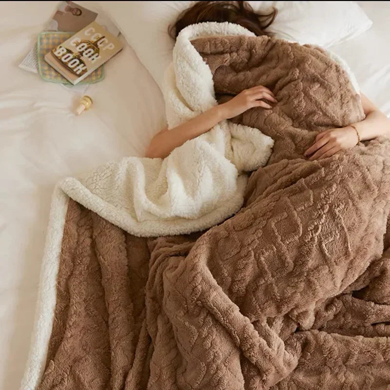 Amtn Club | Couverture Hiver Épaisse en Laine d’Agneau – WarmWool