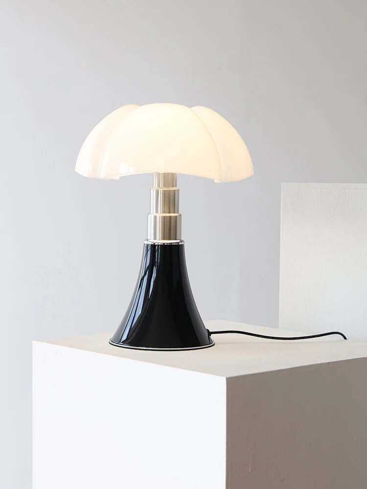 Amtn Club | Lampe de Table Fleur Élégante