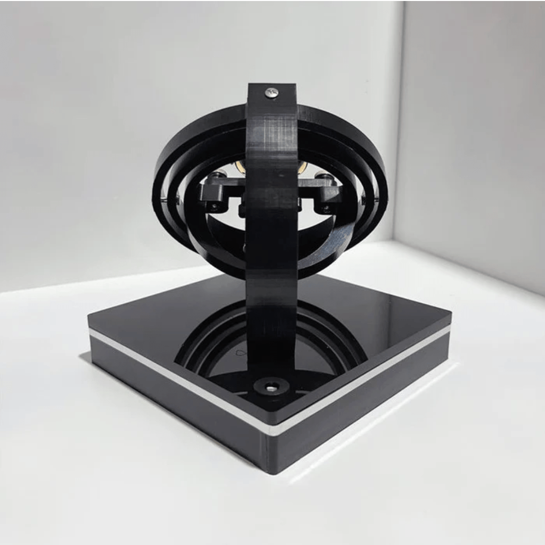 Amtn Club | Remontoir Automatique pour Montre – Horion