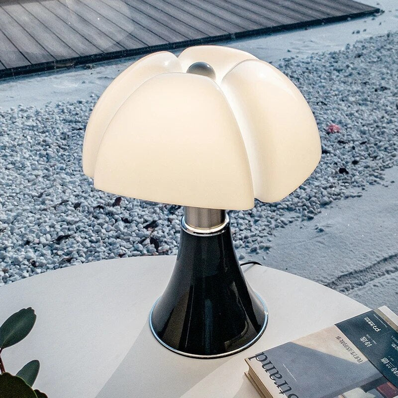 Amtn Club | Lampe de Table Fleur Élégante